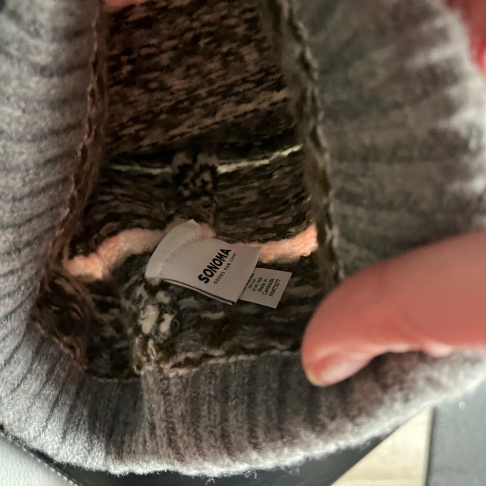 Sonoma fair isle hat with pom - Picture 5 of 5